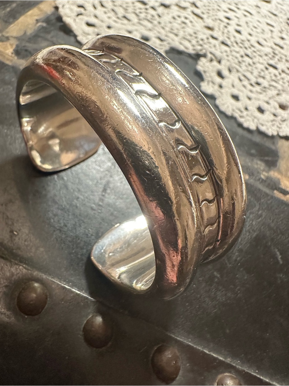 1950’s Classic Sterling Cuff Bracelet Solid No Flex Heavy 79.50 grams! 1” wide.